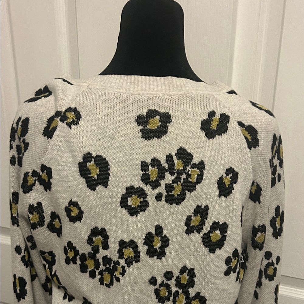 CAbi Cream Floral Cardigan Sweater style 5277   B - Picture 8 of 9